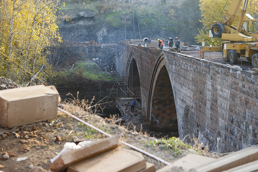 Le plus ancien pont de Yerevan, le Pont Rouge est en cours de rénovation, il est l’un des éléments importants du patrimoine culturel selon le maire Tigran Avinyan