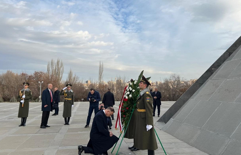 Le Président de la Pologne a rendu hommage à Yerevan à la mémoire des victimes du génocide des Arméniens