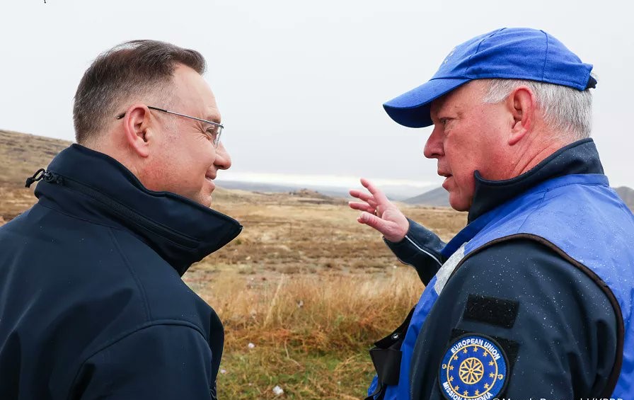 Bakou condamne la visite du président Polonais Andrzej Duda à la frontière arméno-azerbaïdjanaise